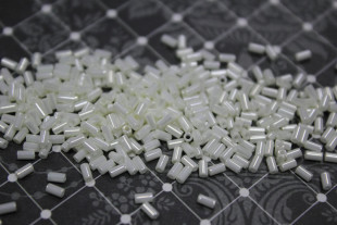 Бисер Япония 3 мм BUGLE 5 г 0122